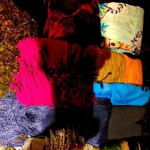 10 scarves